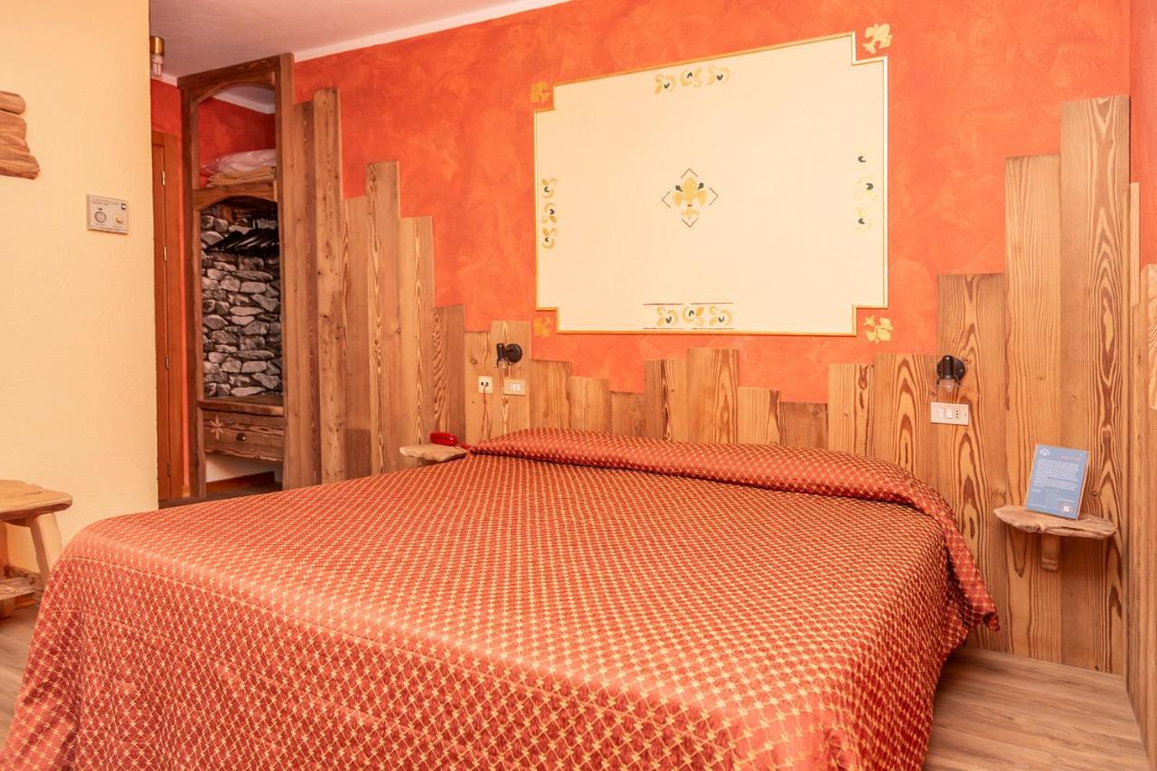 Hotel Chaberton Cesana Torinese Exterior photo