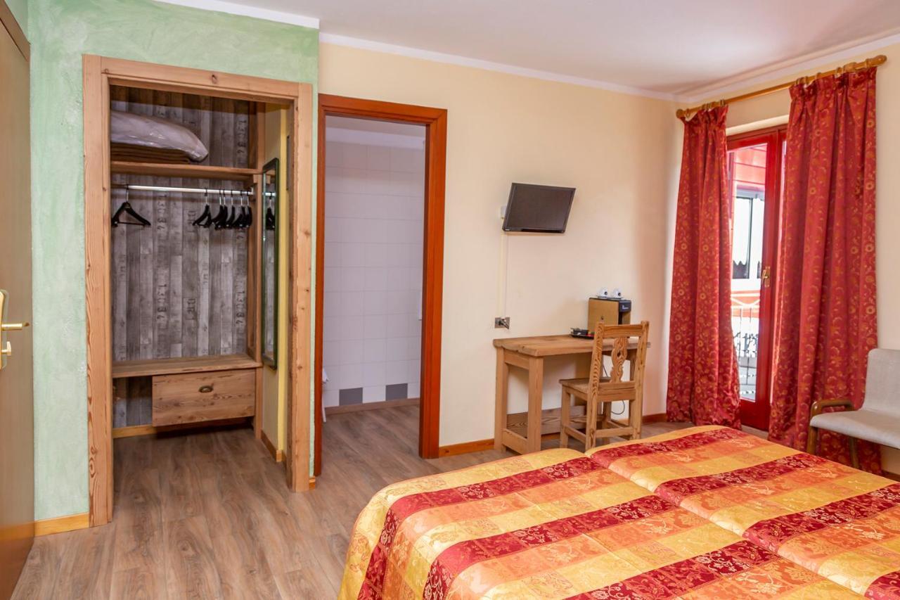 Hotel Chaberton Cesana Torinese Exterior photo