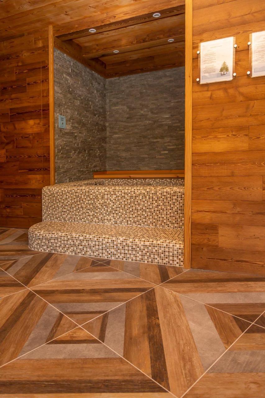 Hotel Chaberton Cesana Torinese Exterior photo