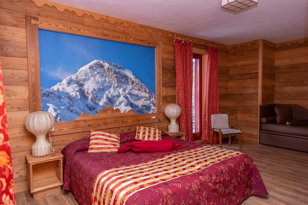 Hotel Chaberton Cesana Torinese Exterior photo