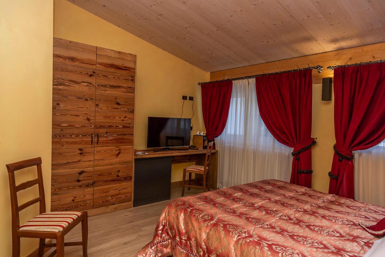 Hotel Chaberton Cesana Torinese Exterior photo
